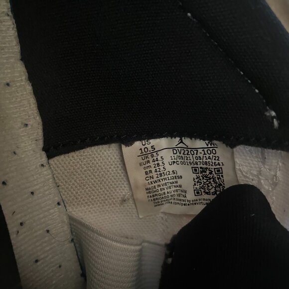 Jordan 11 Comfort Low White/Black - Picture 8 of 8